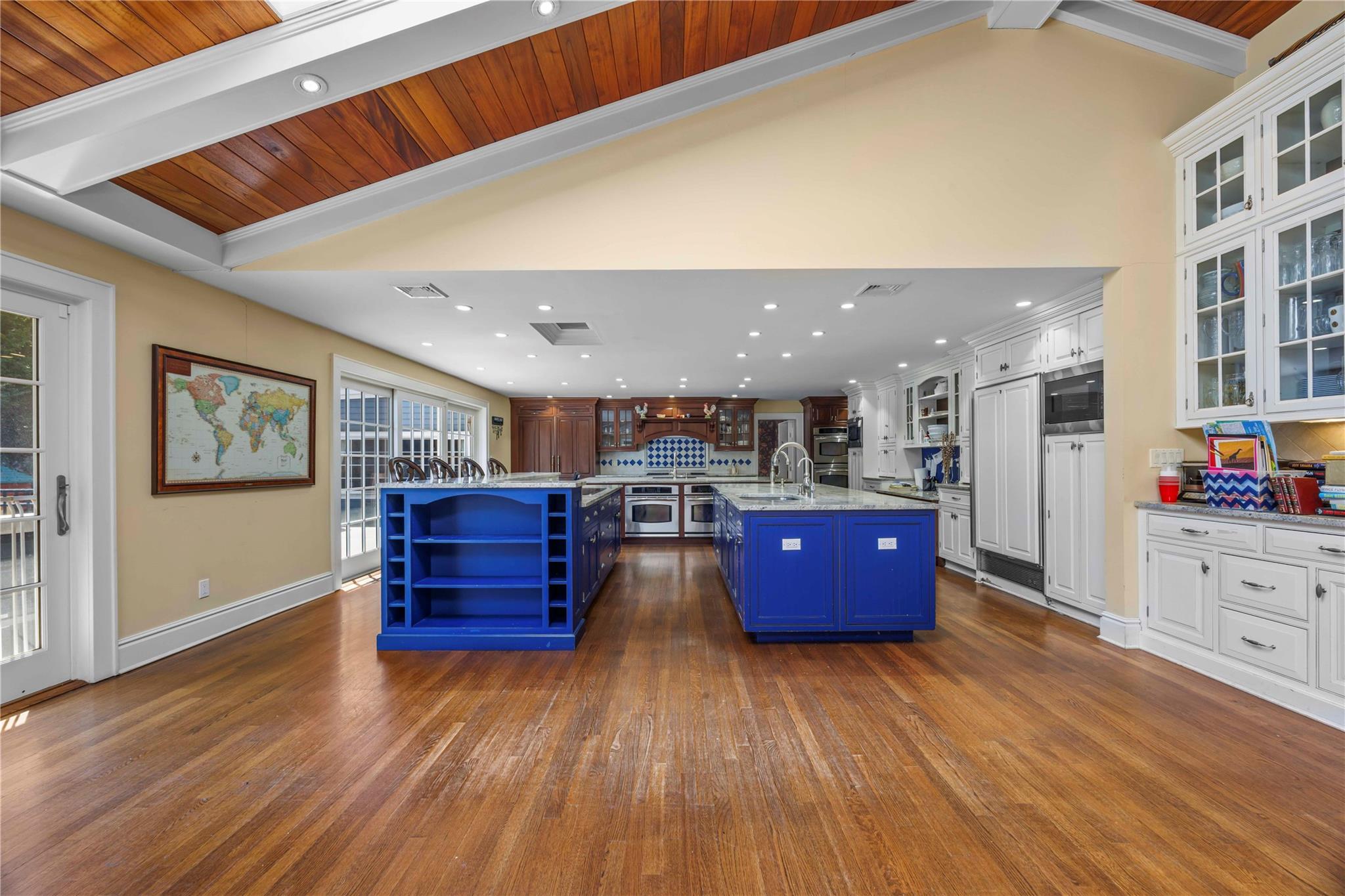 233 Narragansett Avenue