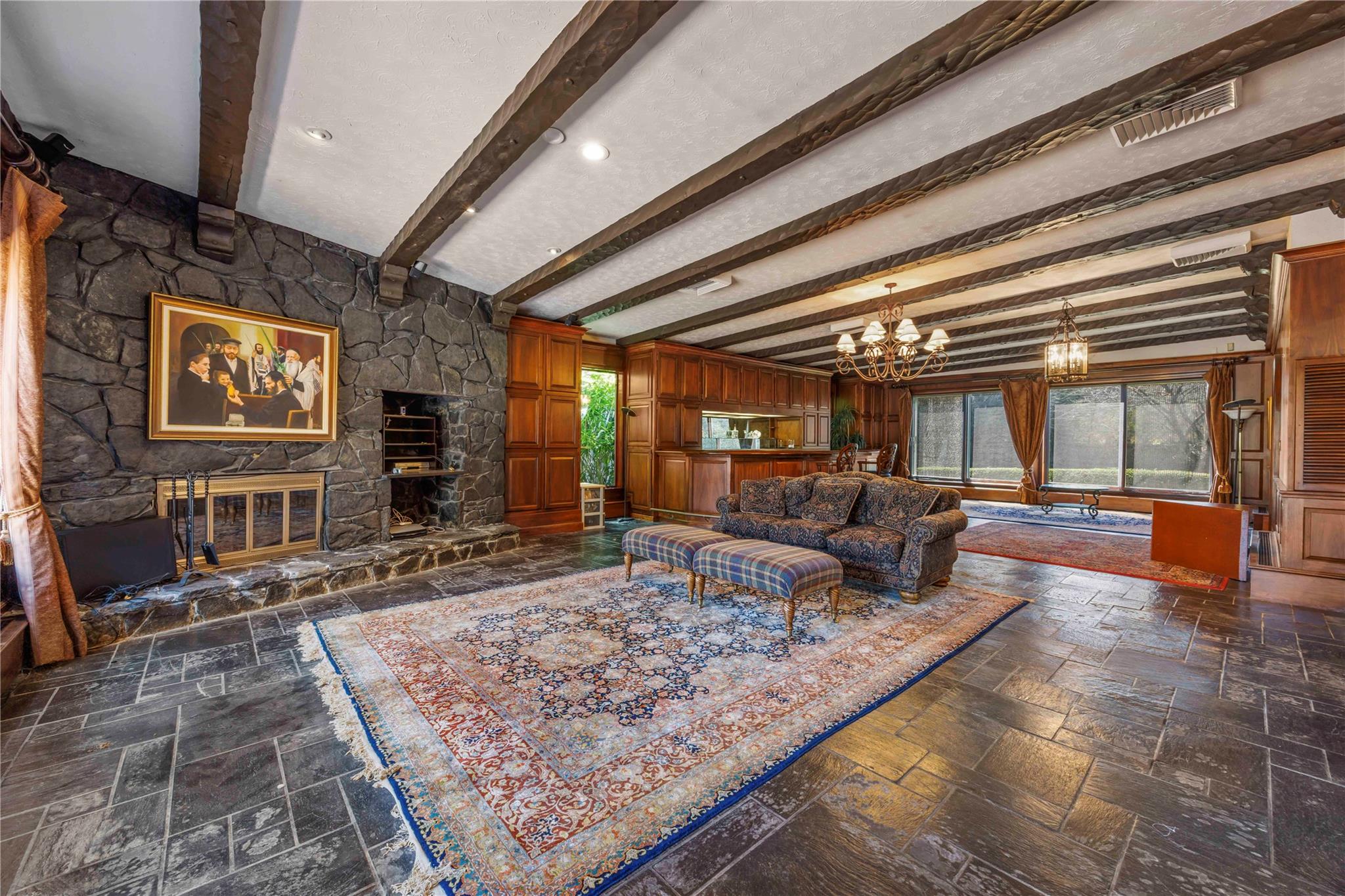 233 Narragansett Avenue