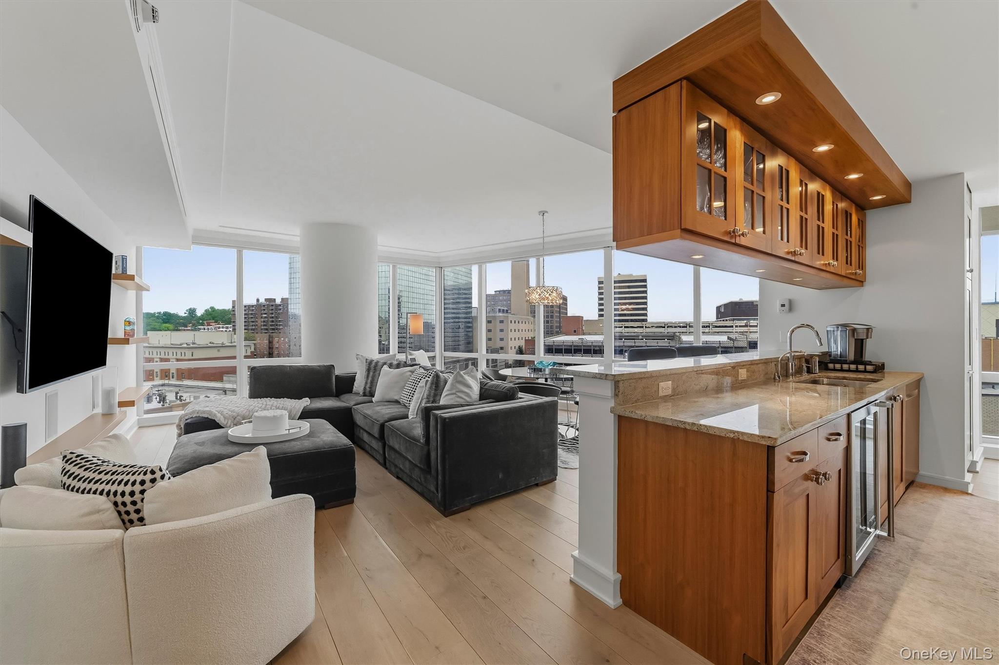 5 Renaissance Square 9A