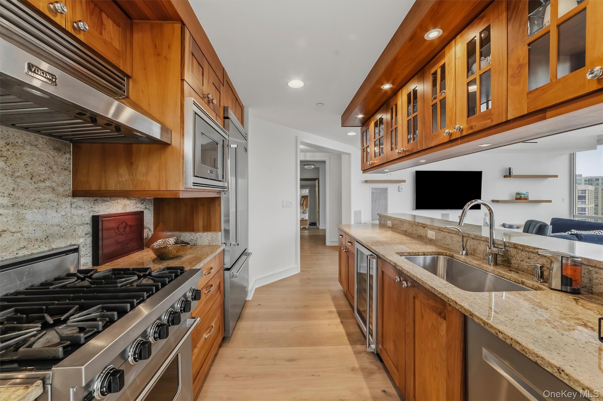 5 Renaissance Square 9A