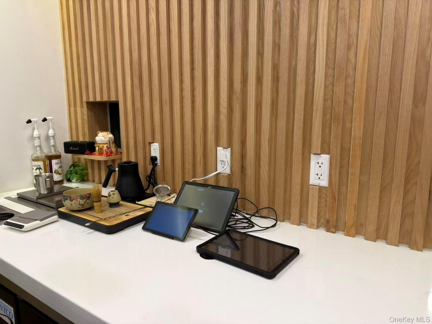 27 Saint Marks Place