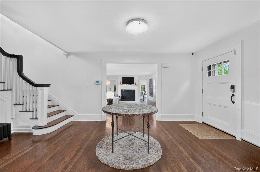 Photo of 1 Wellington Avenue, New Rochelle, NY 10804 (MLS # 1065363)
