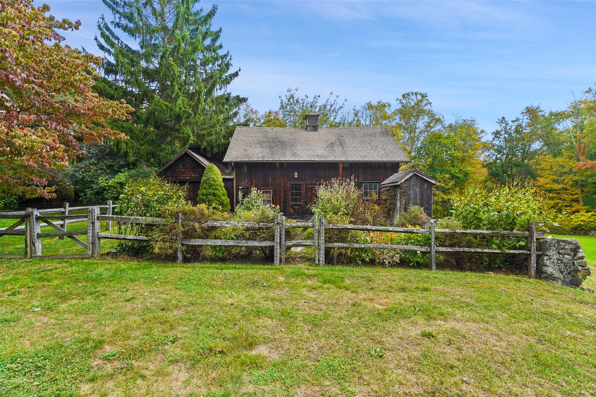 27 Dingle Ridge Road, North Salem, New York image 32