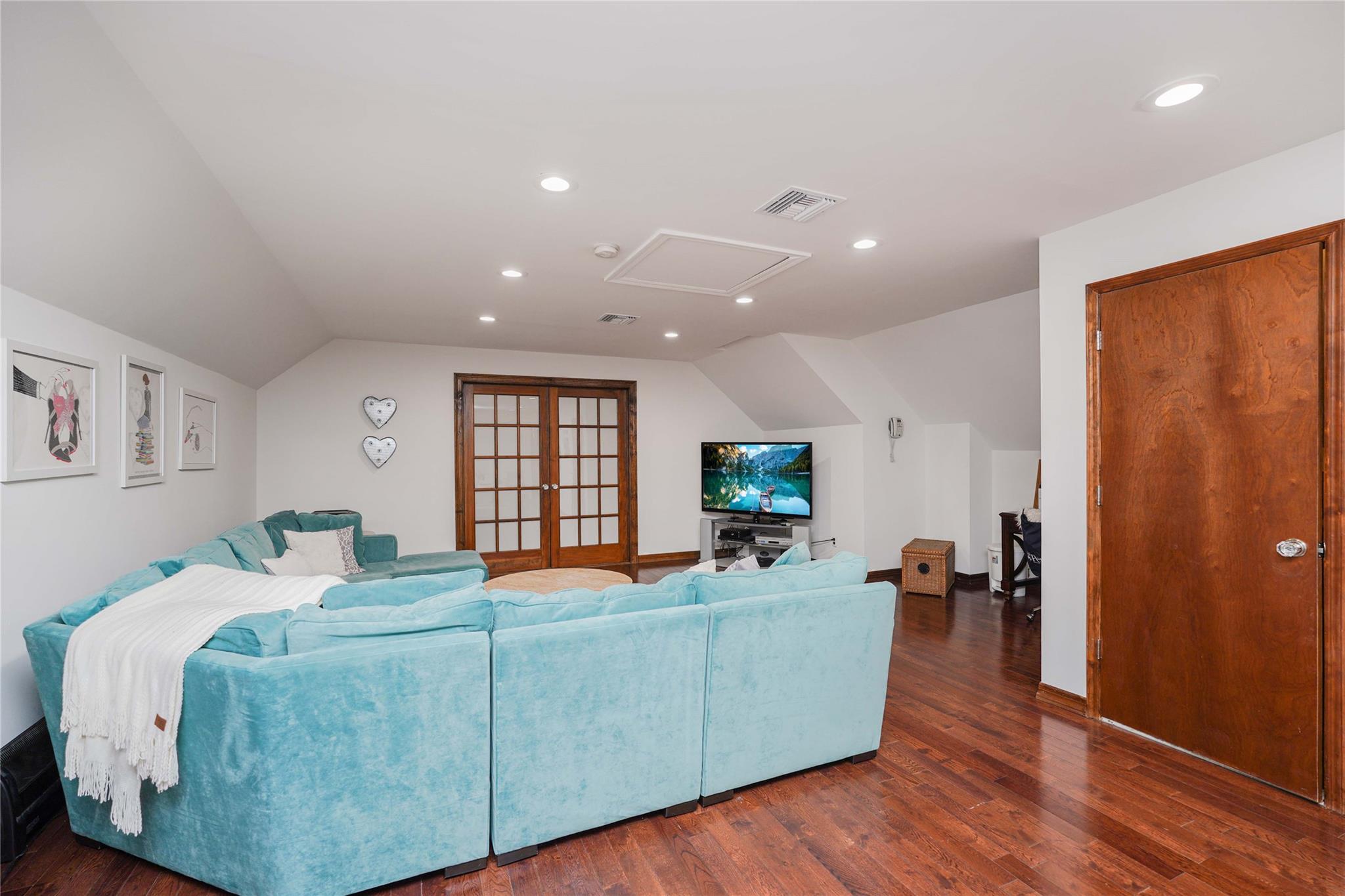 42 Elmhurst Avenue, Staten Island, New York image 11
