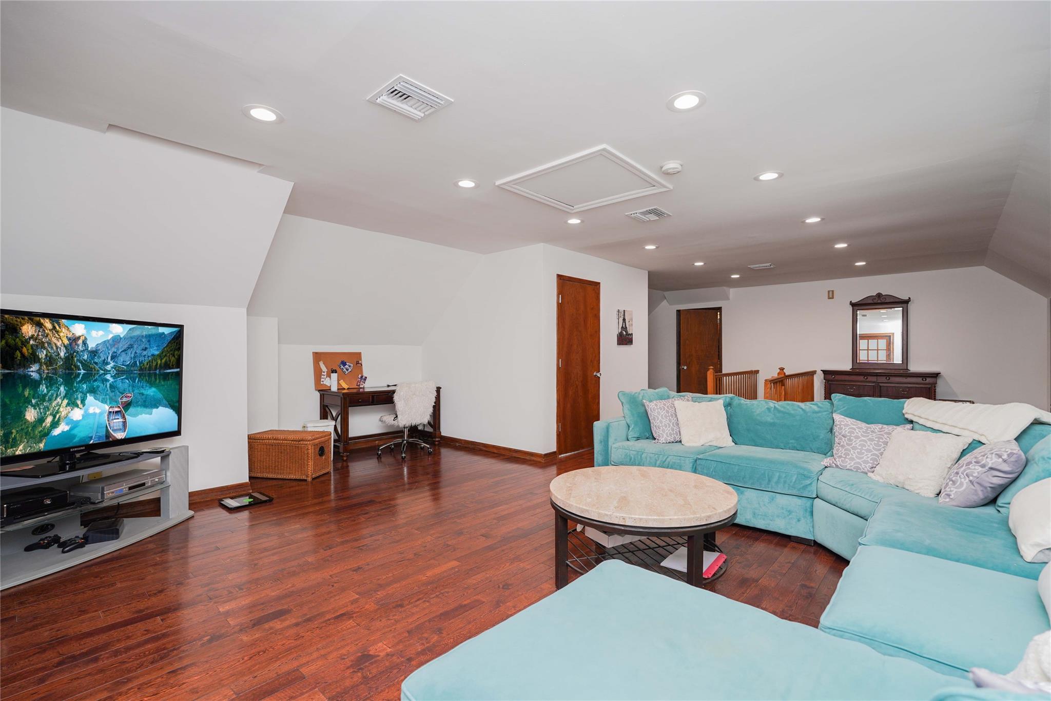 42 Elmhurst Avenue, Staten Island, New York image 13