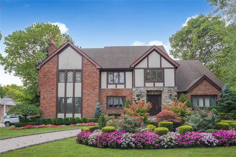 42 Elmhurst Avenue Staten Island NY 10301