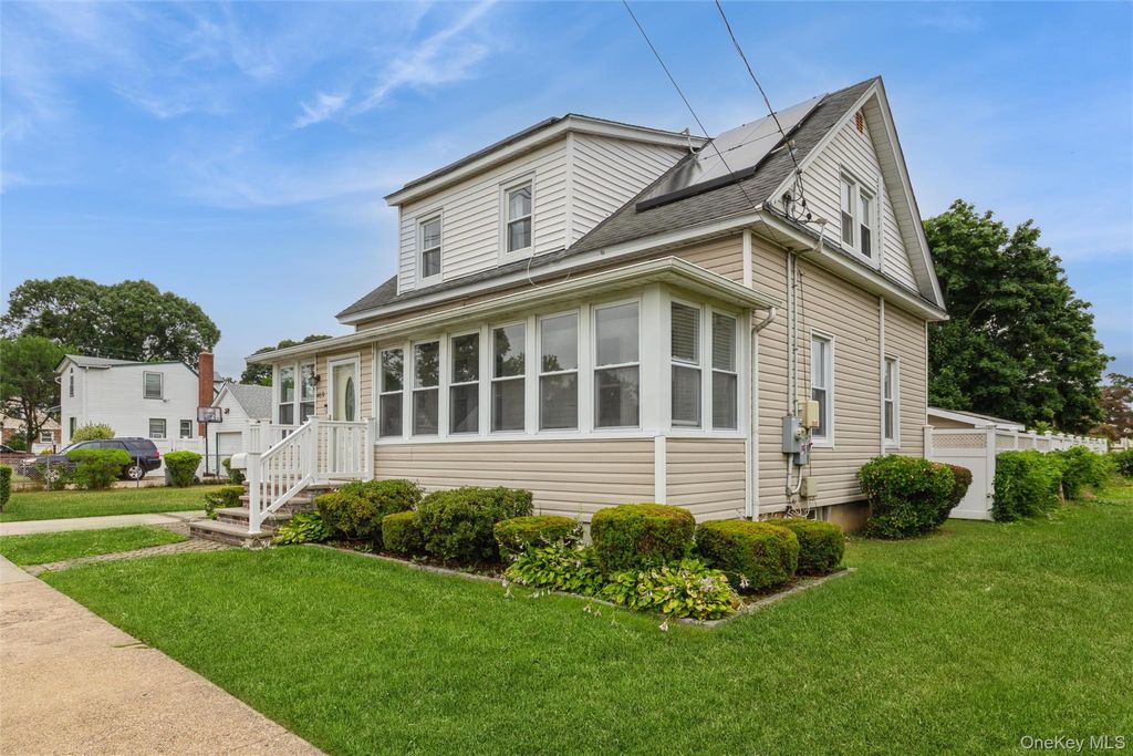 Photo of 469 Chester Street, Uniondale, NY 11553 (MLS # 1021337)