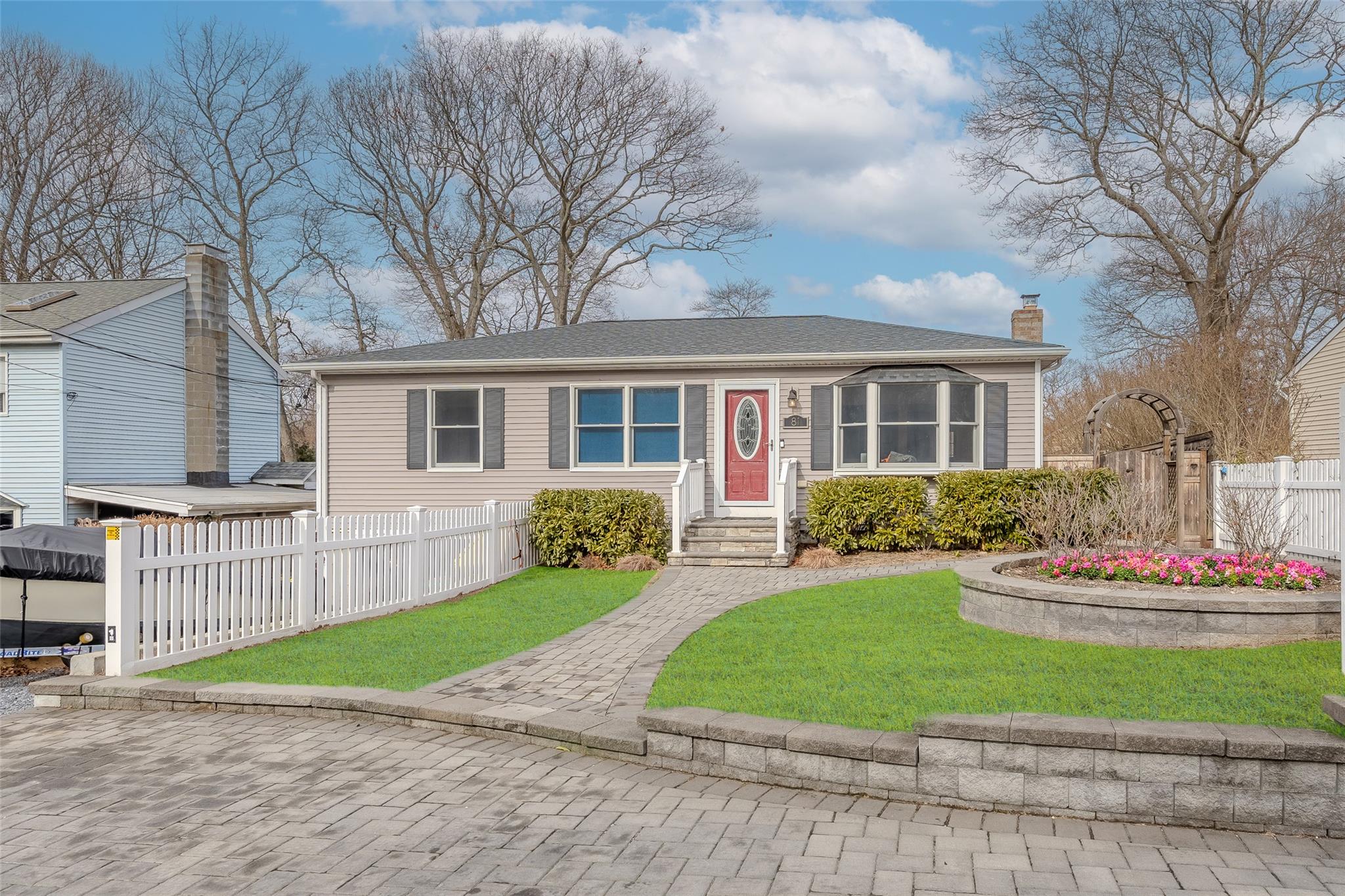 81 Queen Drive, Sound Beach, New York image 1