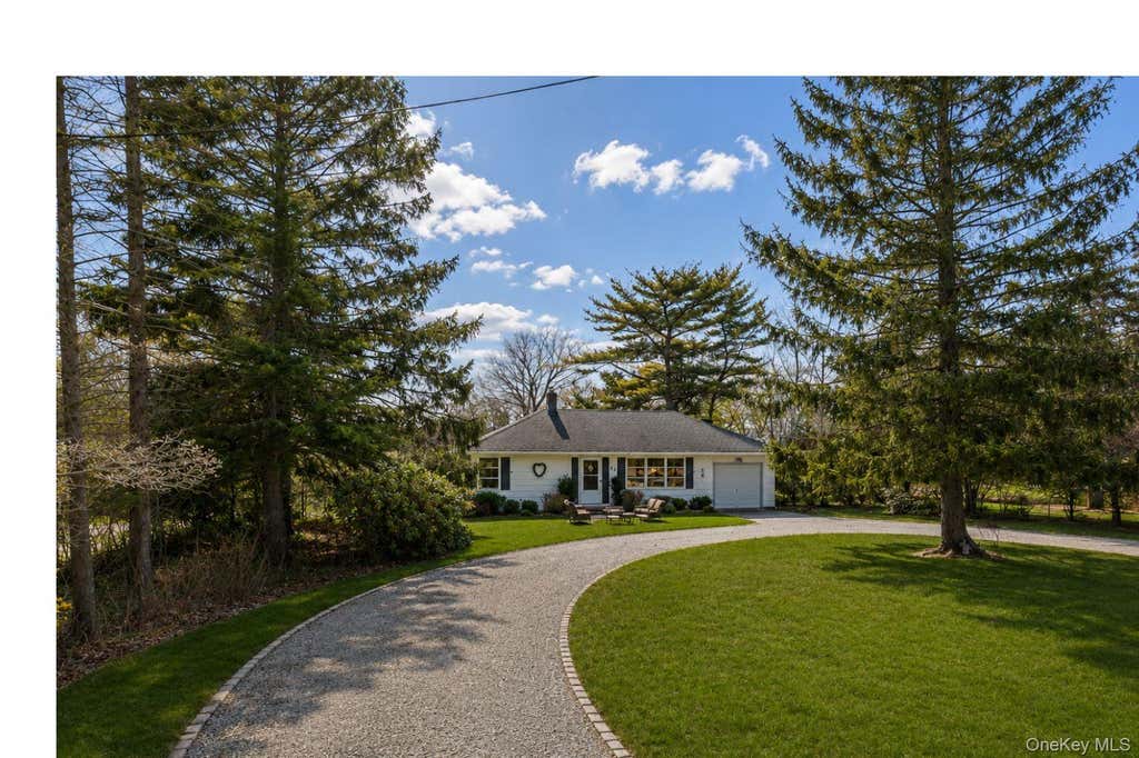 Photo of 84 Evergreen Avenue, East Moriches, NY 11940 (MLS # 1018363)