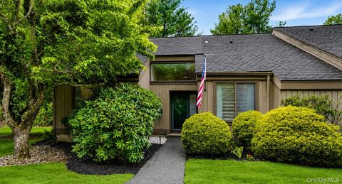 Condo For Sale - 386 Heritage Hills #A<br/> Somers, NY 10589