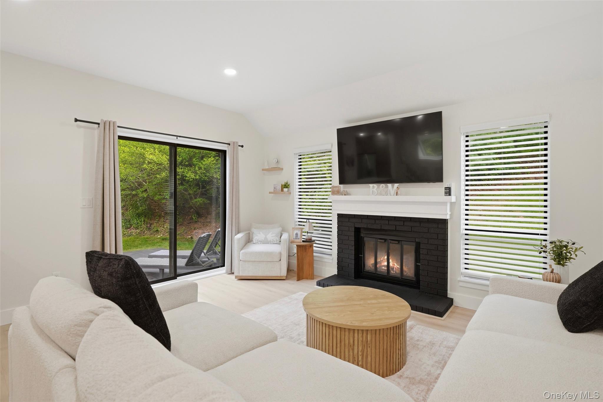 386 Heritage Hills A