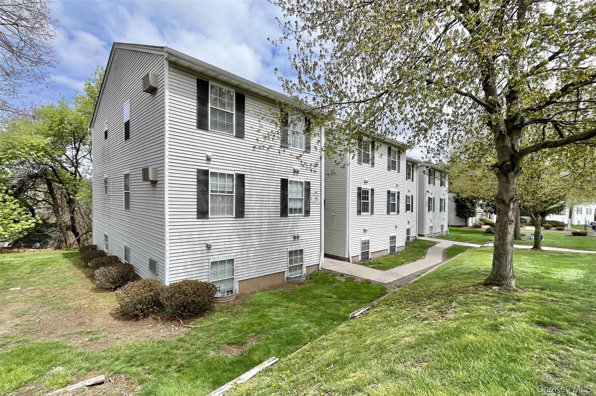 15 Lexington Hill 11