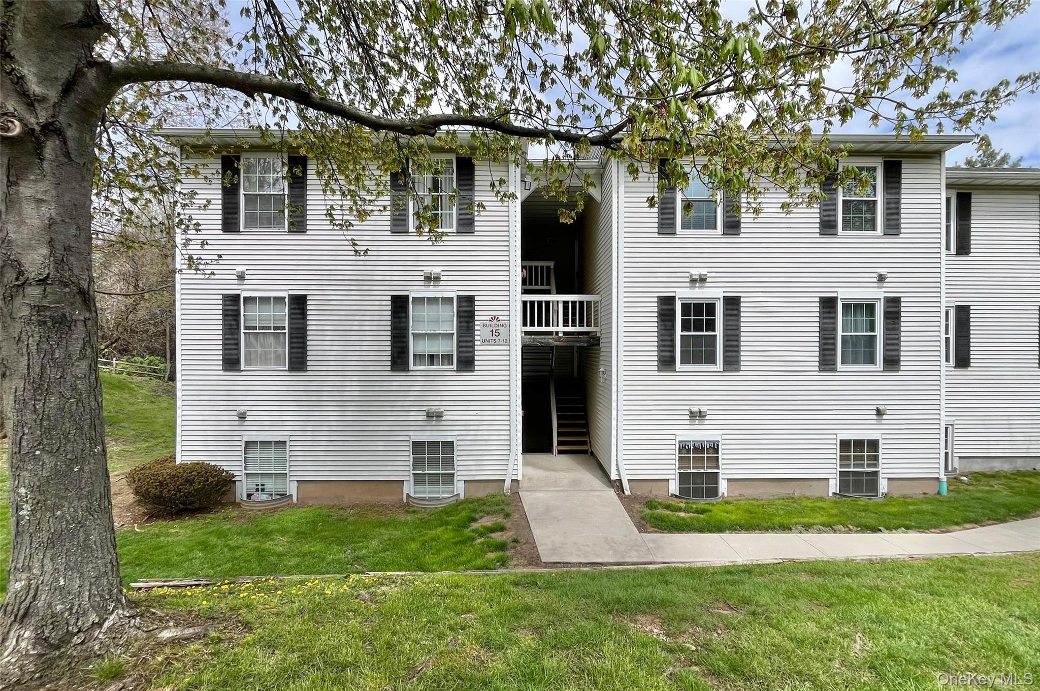 15 Lexington Hill 11