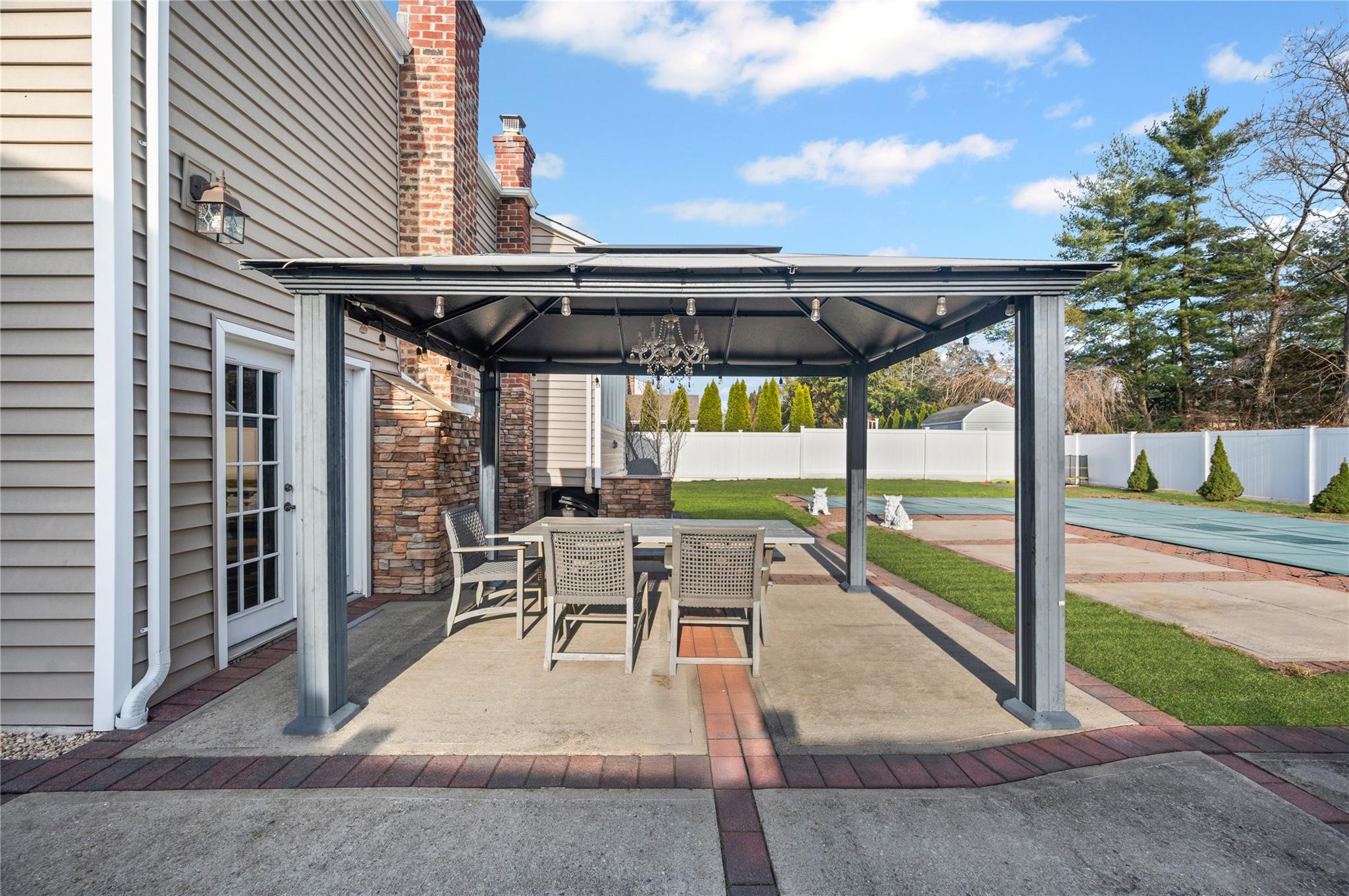 75 Empress Pines Drive, Nesconset, New York image 13