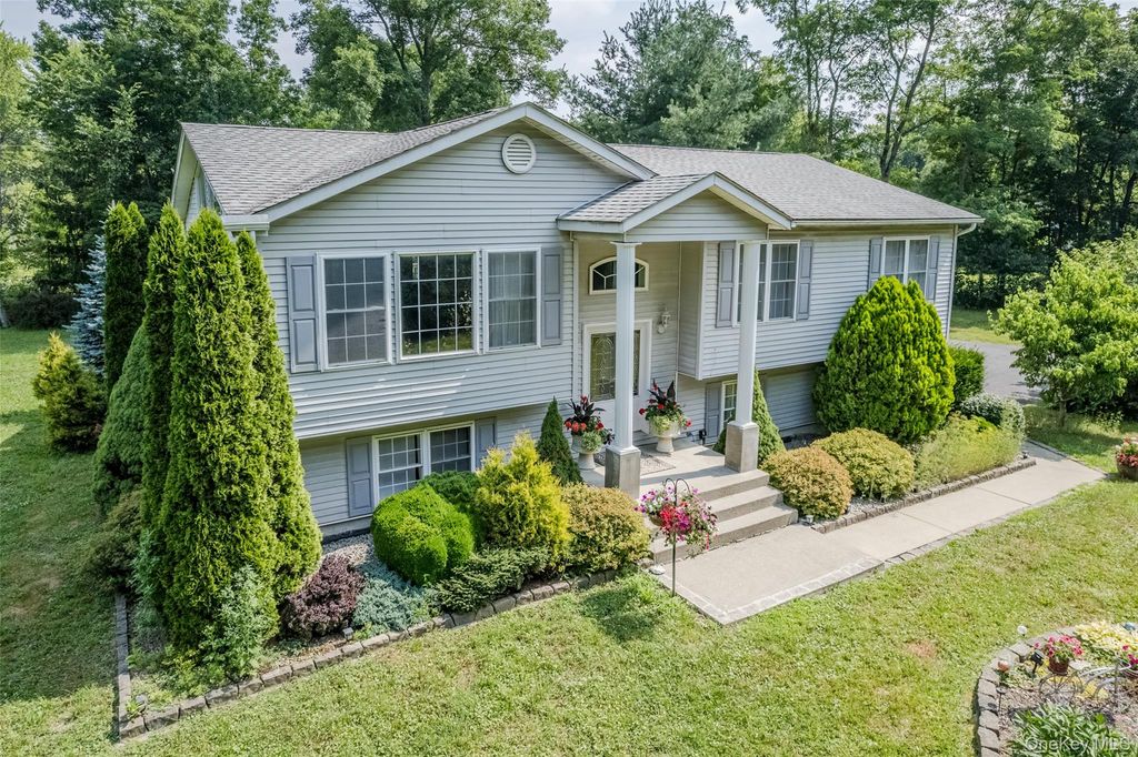 Photo of 300 Mountain Lodge Road, Monroe, NY 10950 (MLS # 965111)