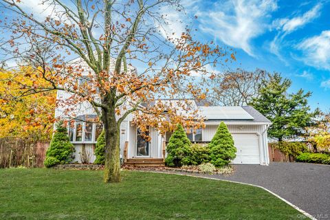 Photo of 72 Ruland Road, Selden, NY 11784 (MLS # 934490)