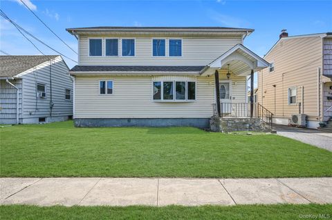 52 Kuhl Avenue Hicksville NY 11801