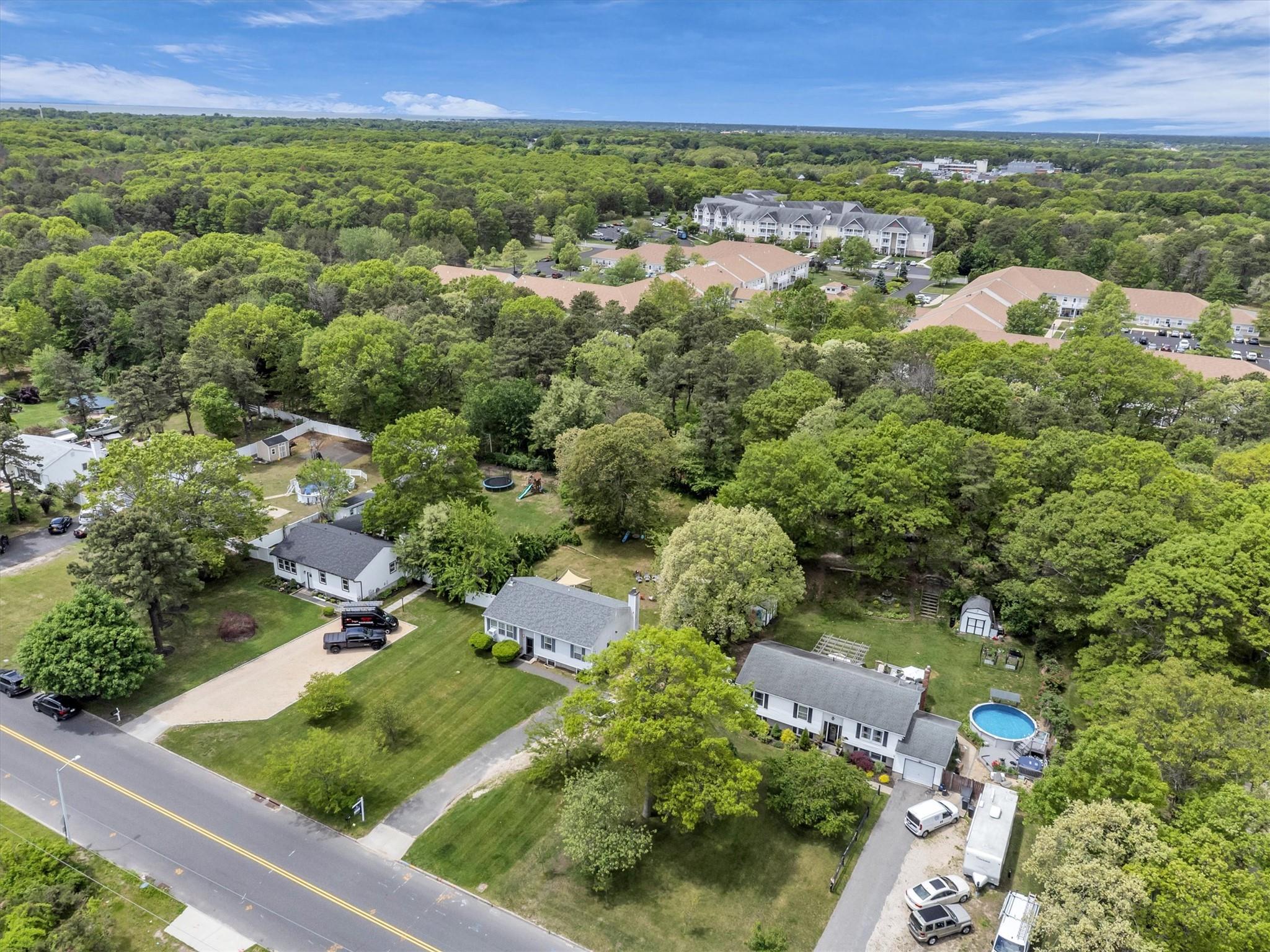 650 N Dunton Avenue, East Patchogue, New York image 37