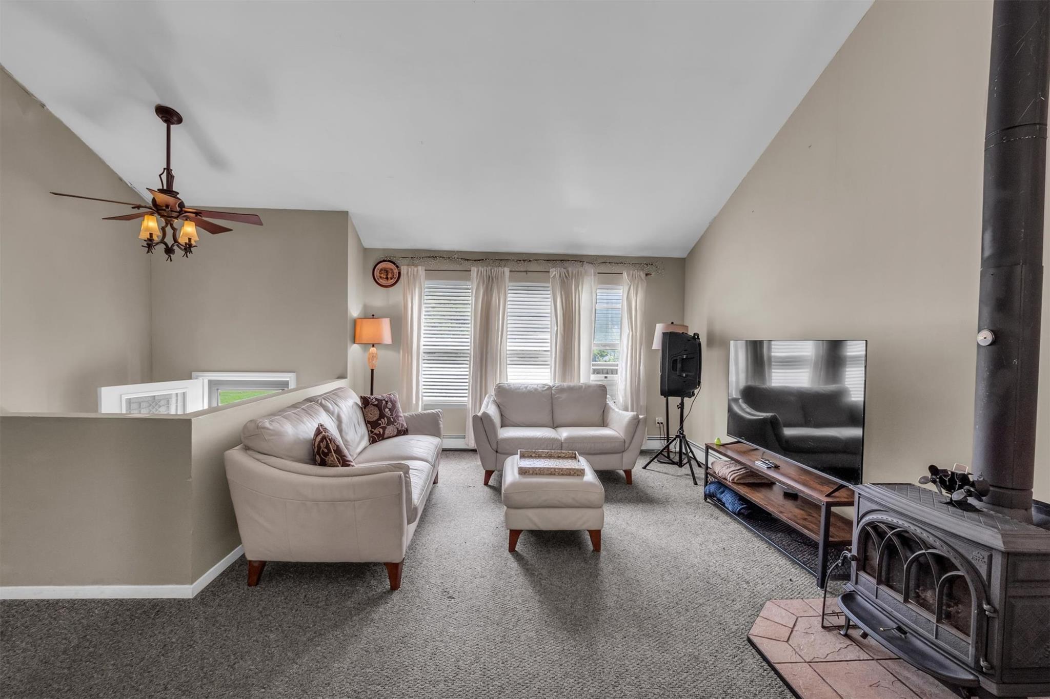 650 N Dunton Avenue, East Patchogue, New York image 5