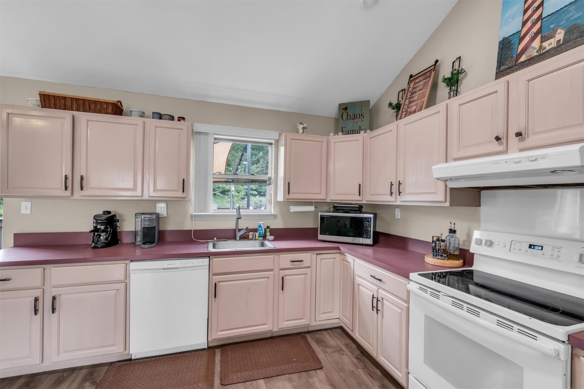 650 N Dunton Avenue, East Patchogue, New York image 10