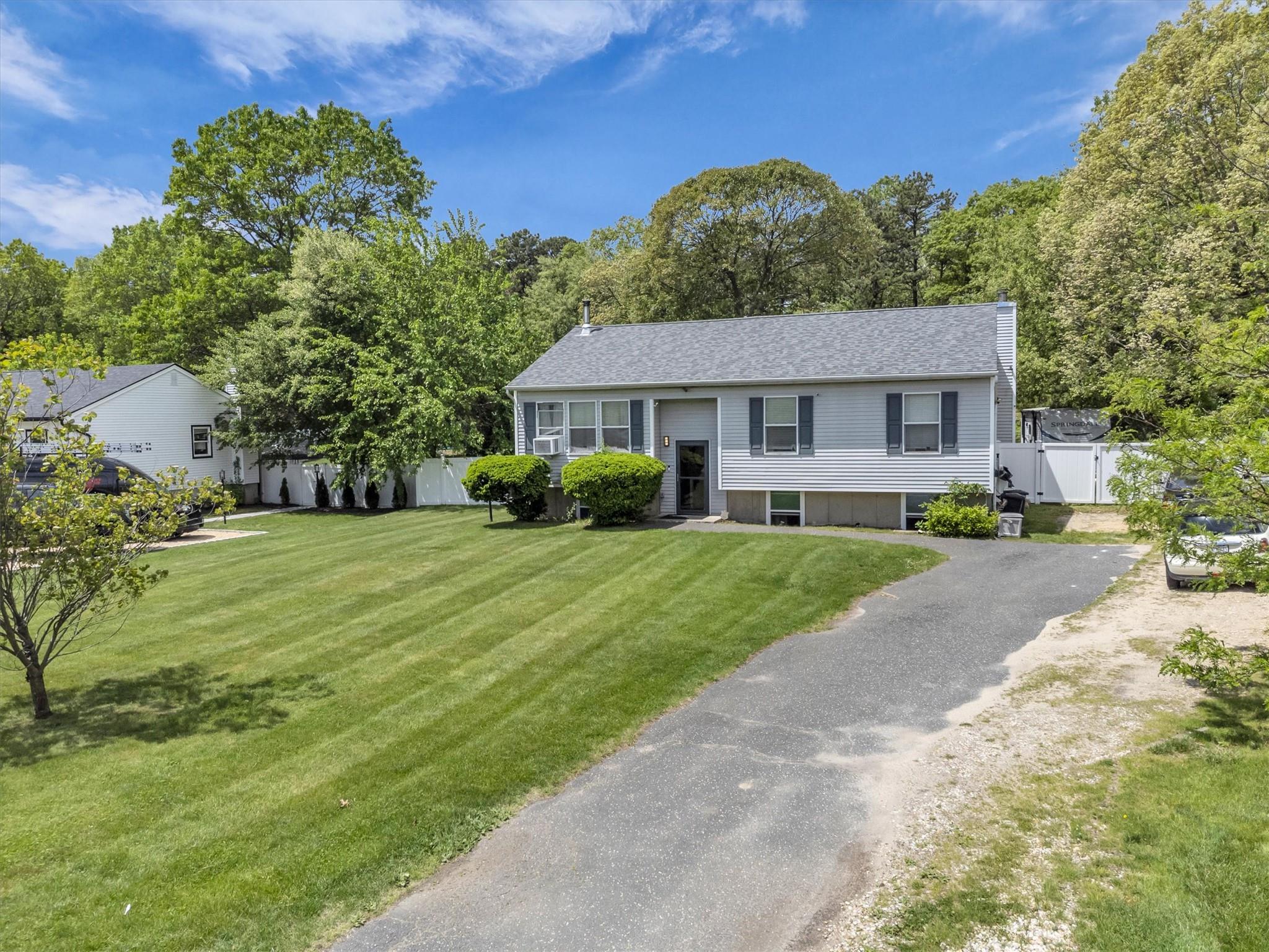 650 N Dunton Avenue, East Patchogue, New York image 38