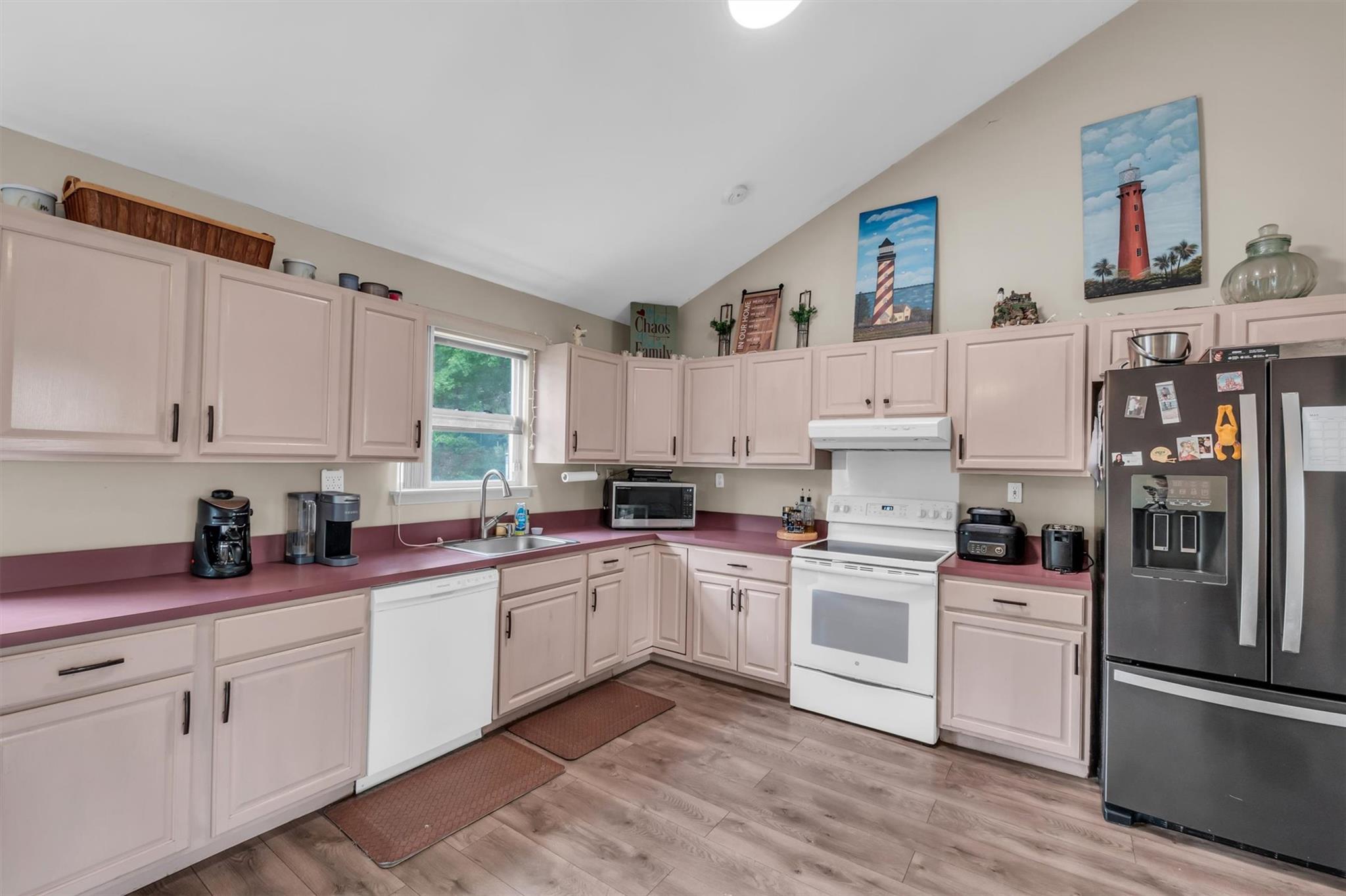 650 N Dunton Avenue, East Patchogue, New York image 9