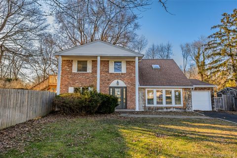 Homes For Sale - 4 Vale Court<br/> Mount Sinai, NY 11766