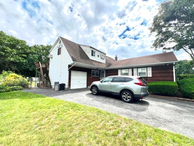 76 Teddy Court, Ronkonkoma, New York image 2