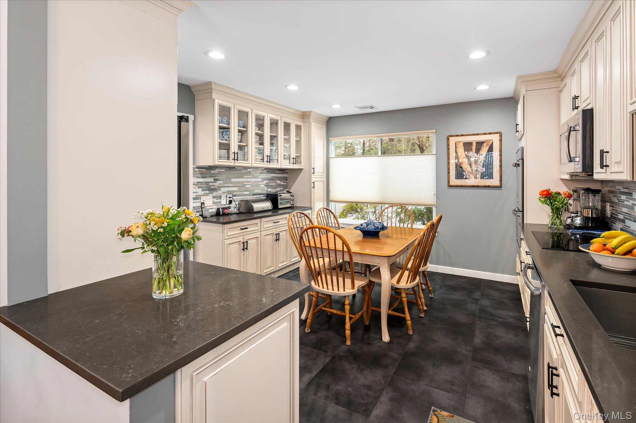 392 Heritage Hills A