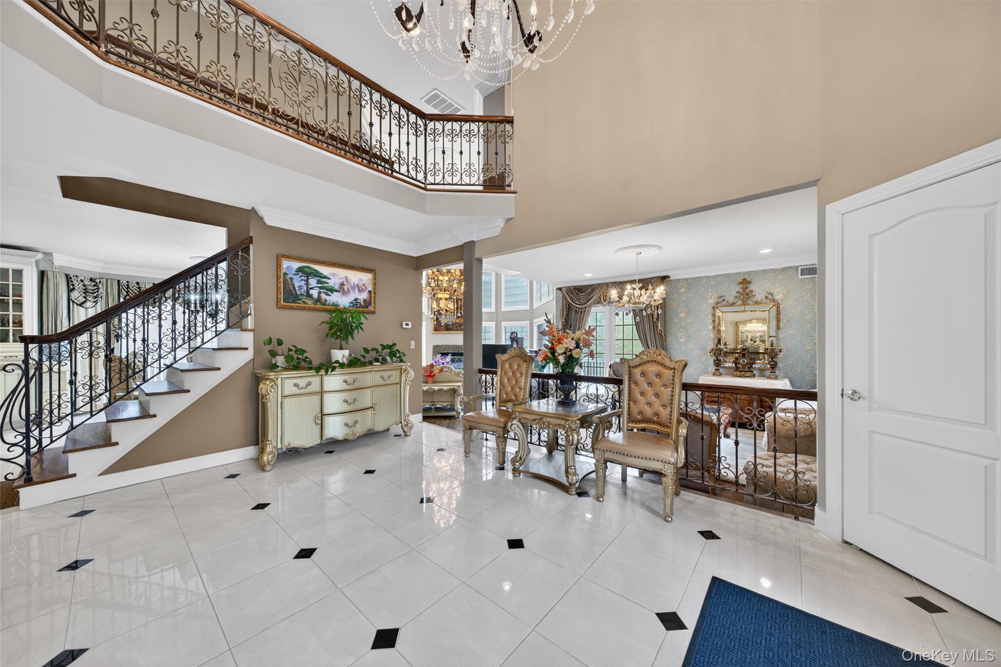 23 Greenwich Avenue