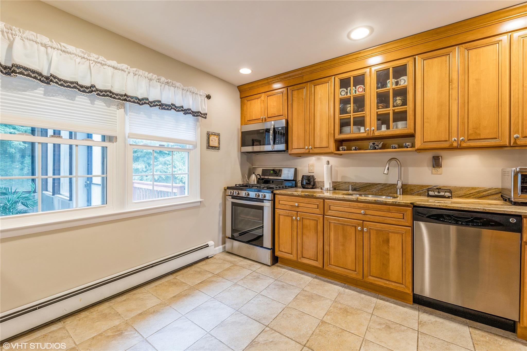 11 Sagamore Avenue, Suffern, New York image 17