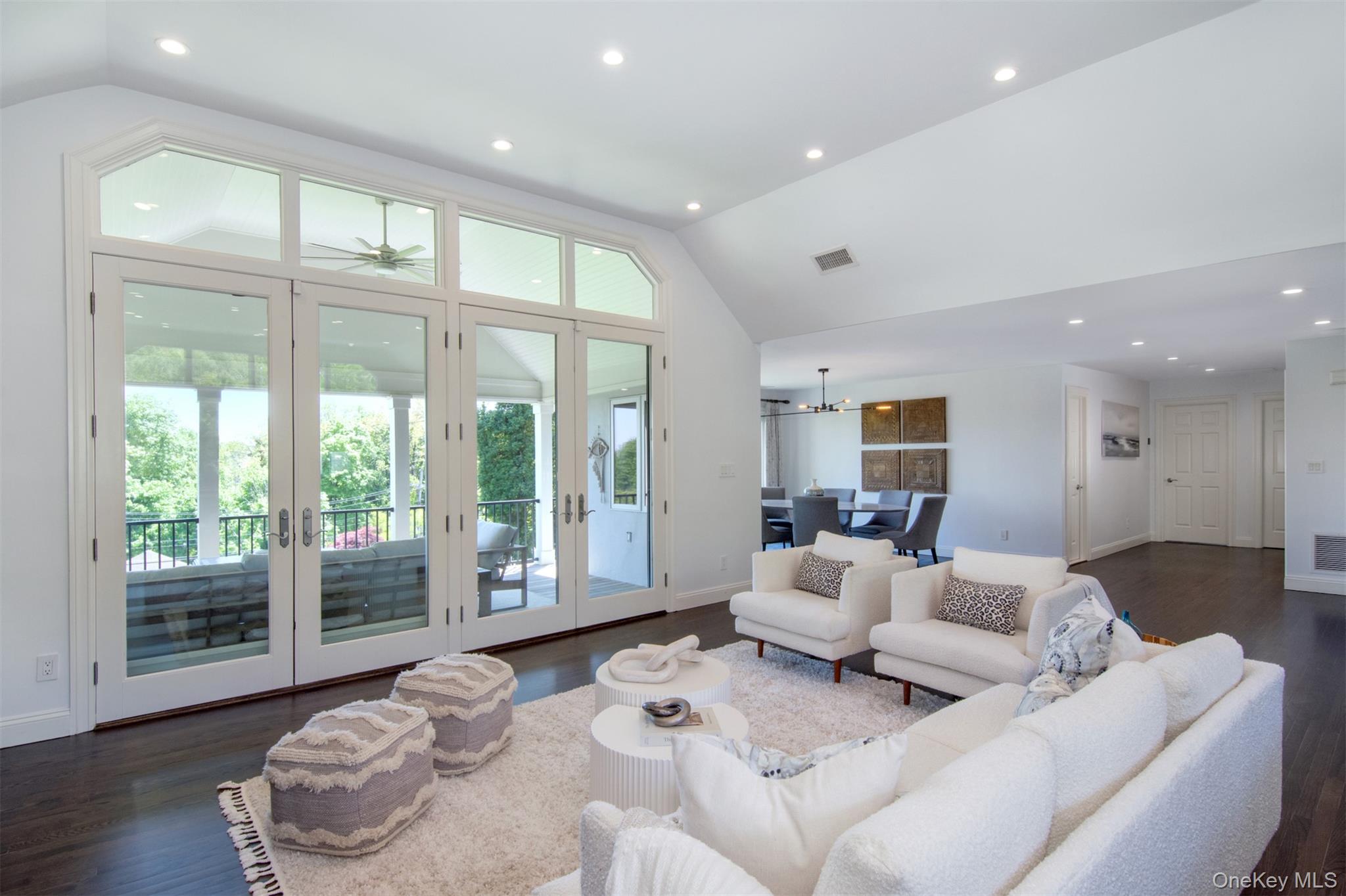 8 Shoreview Circle