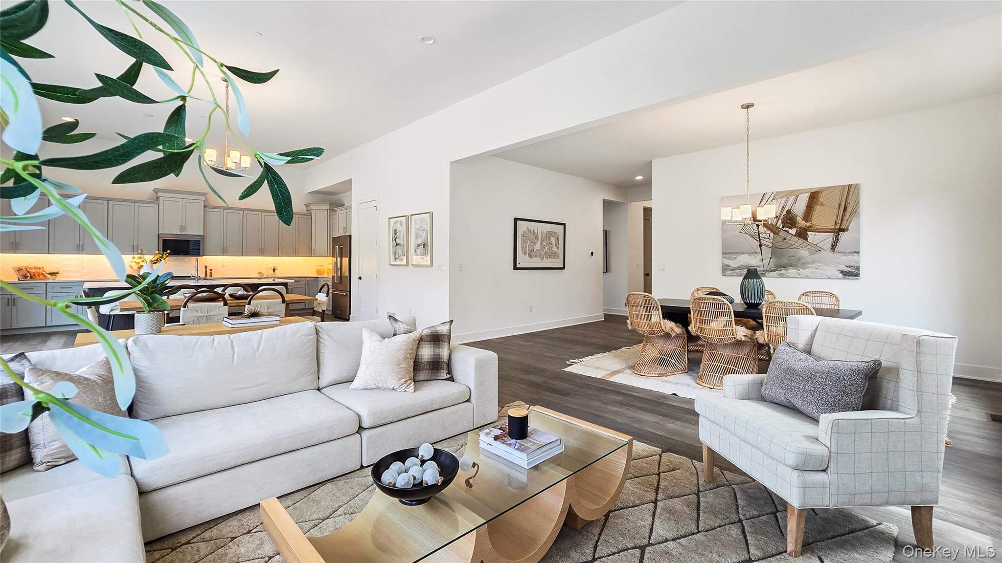 2077 Summit Loop 102