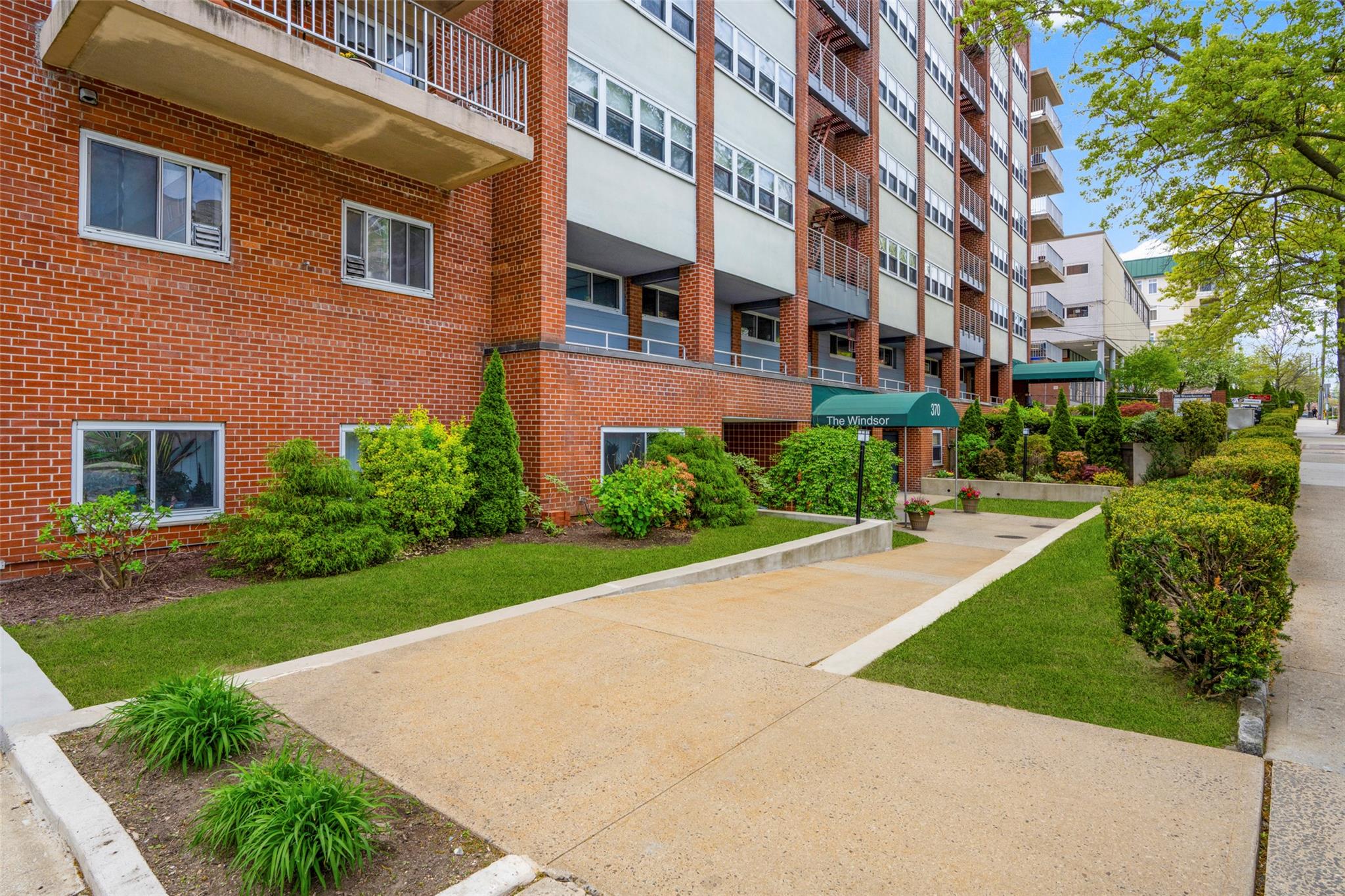 370 Westchester Avenue 5G
