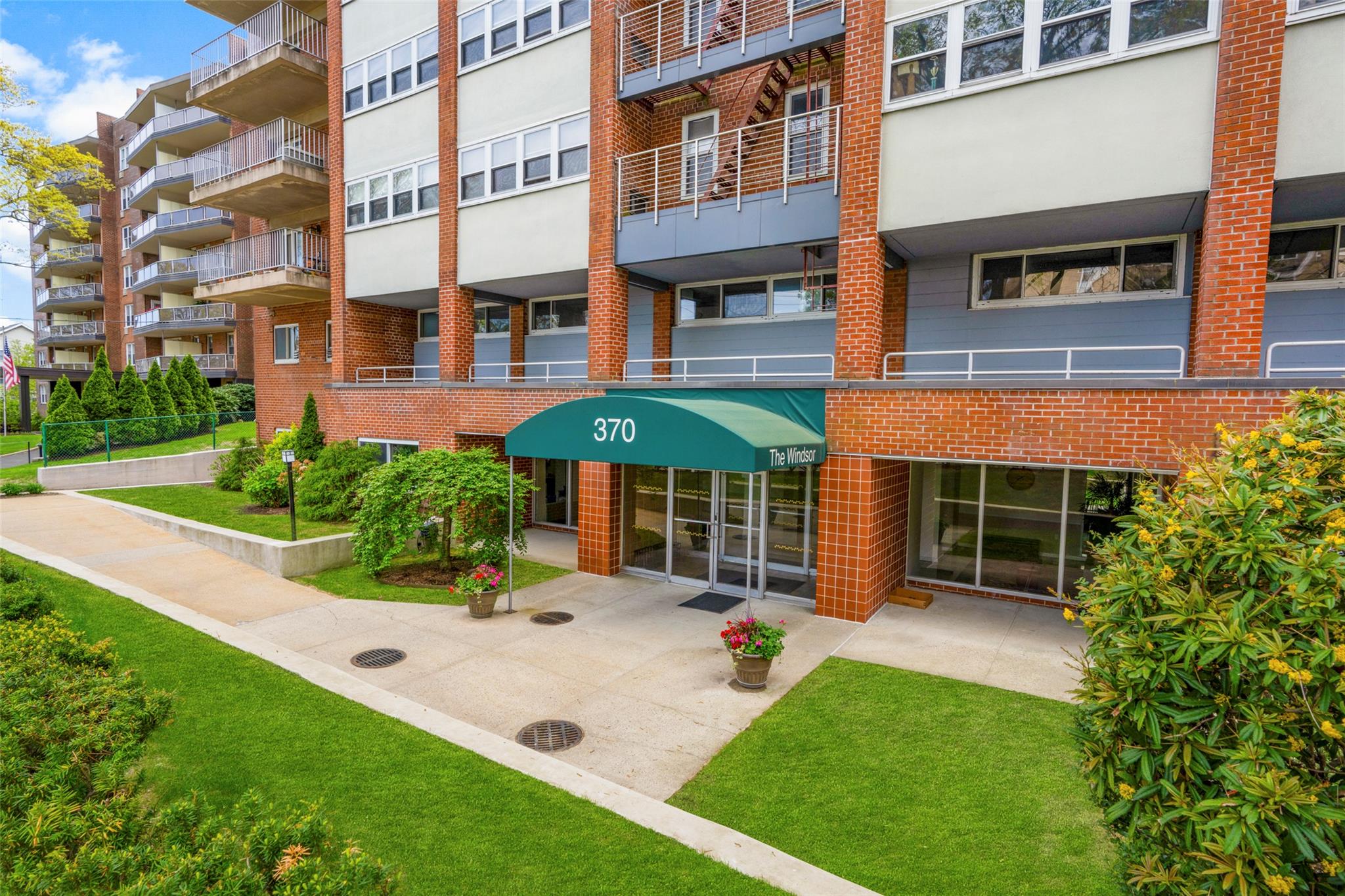 370 Westchester Avenue 5G