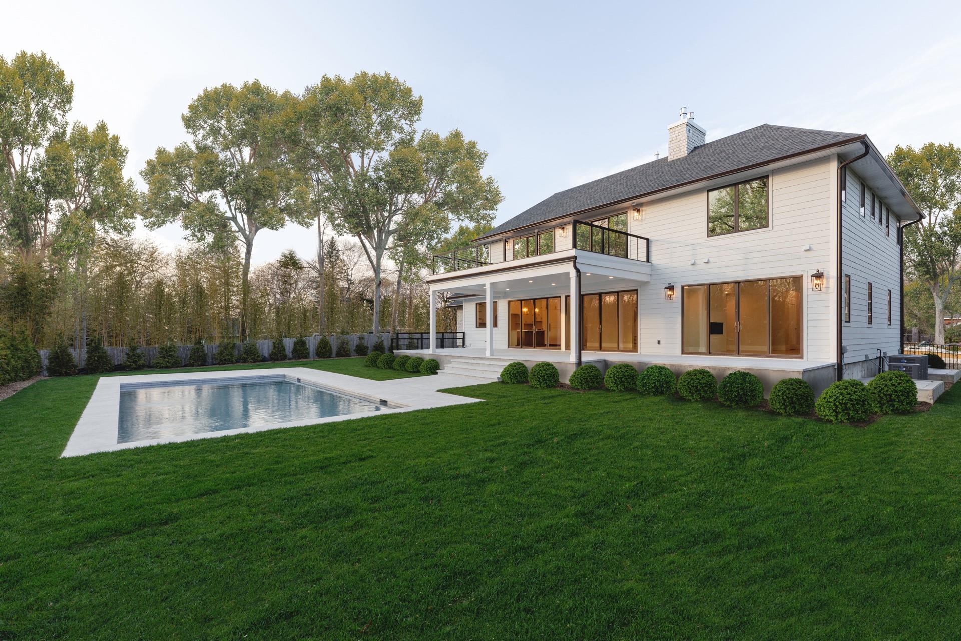 26 Pine Tree Road, Southampton, New York image 25