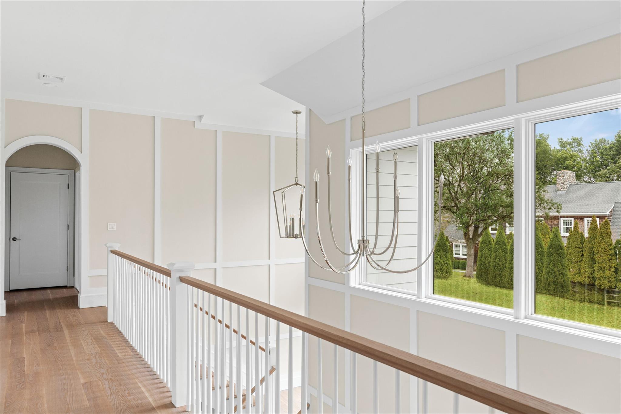 26 Pine Tree Road, Southampton, New York image 5
