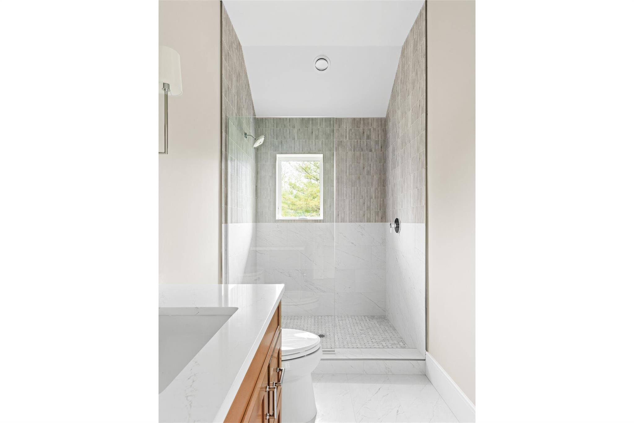 26 Pine Tree Road, Southampton, New York image 19