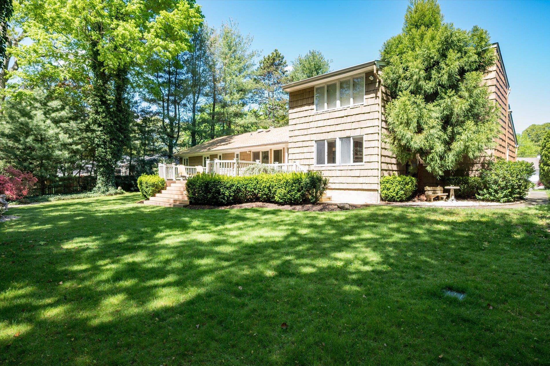 12 Homestead Path, Huntington, New York image 22