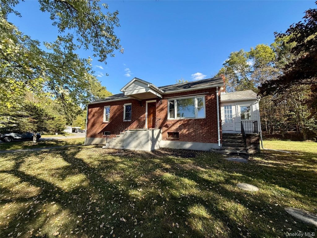 Photo of 190 State Route 32 N, New Paltz, NY 12561 (MLS # 923440)