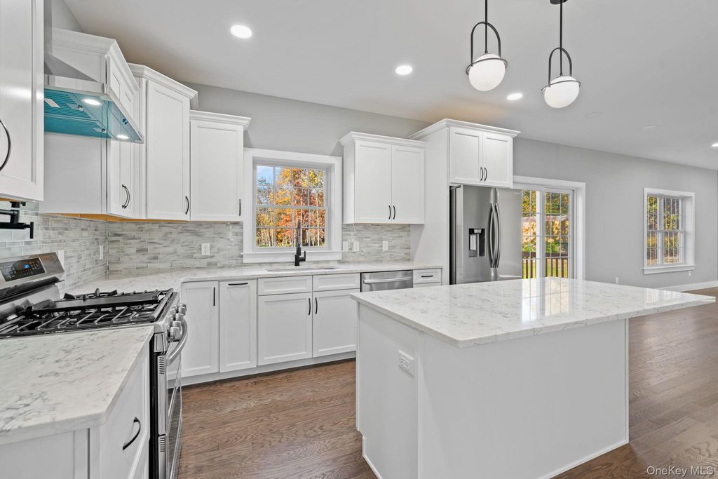 Photo of 59 Paddock Drive, Pine Bush, NY 12566 (MLS # 975574)