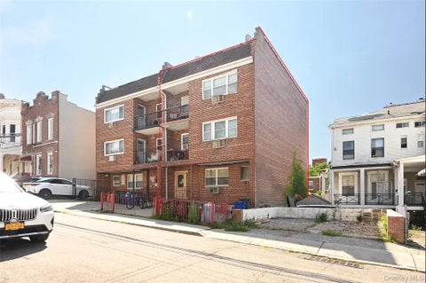 Photo of 25-40 14th Place, Astoria, NY 11102 (MLS # 1068249)