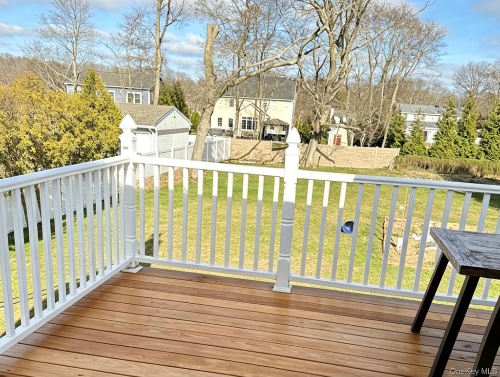 Photo of 249 Bayport Avenue, Bayport, NY 11705 (MLS # 984058)