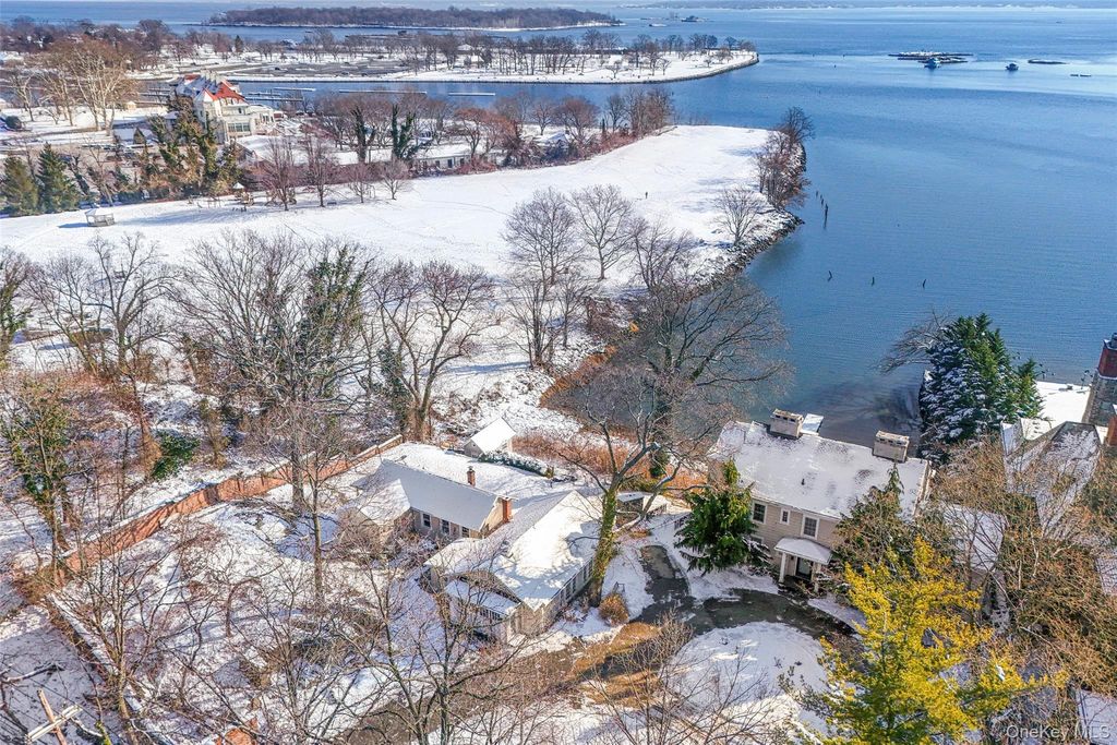 Photo of 50 Shore Road, Pelham, NY 10803 (MLS # 943729)