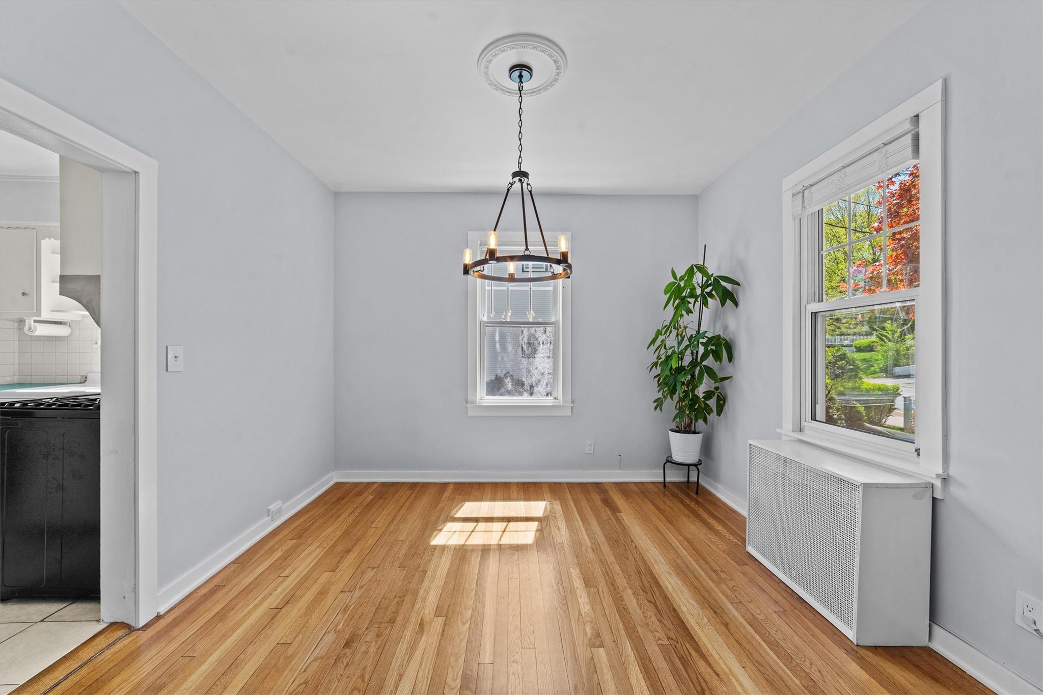 561 Ashford Avenue, Ardsley, New York image 5