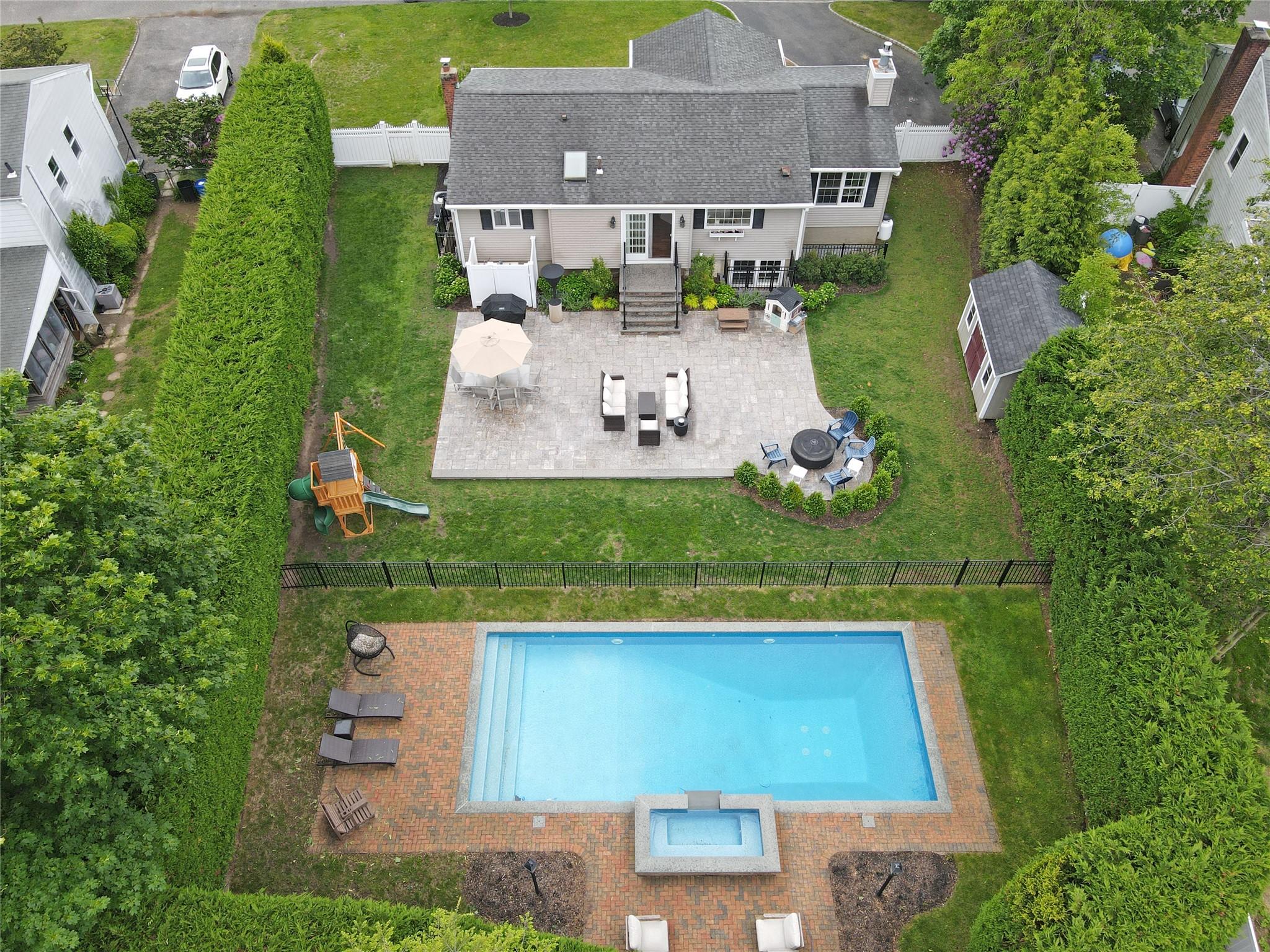 213 Glenwood Lane, Port Jefferson, New York image 44