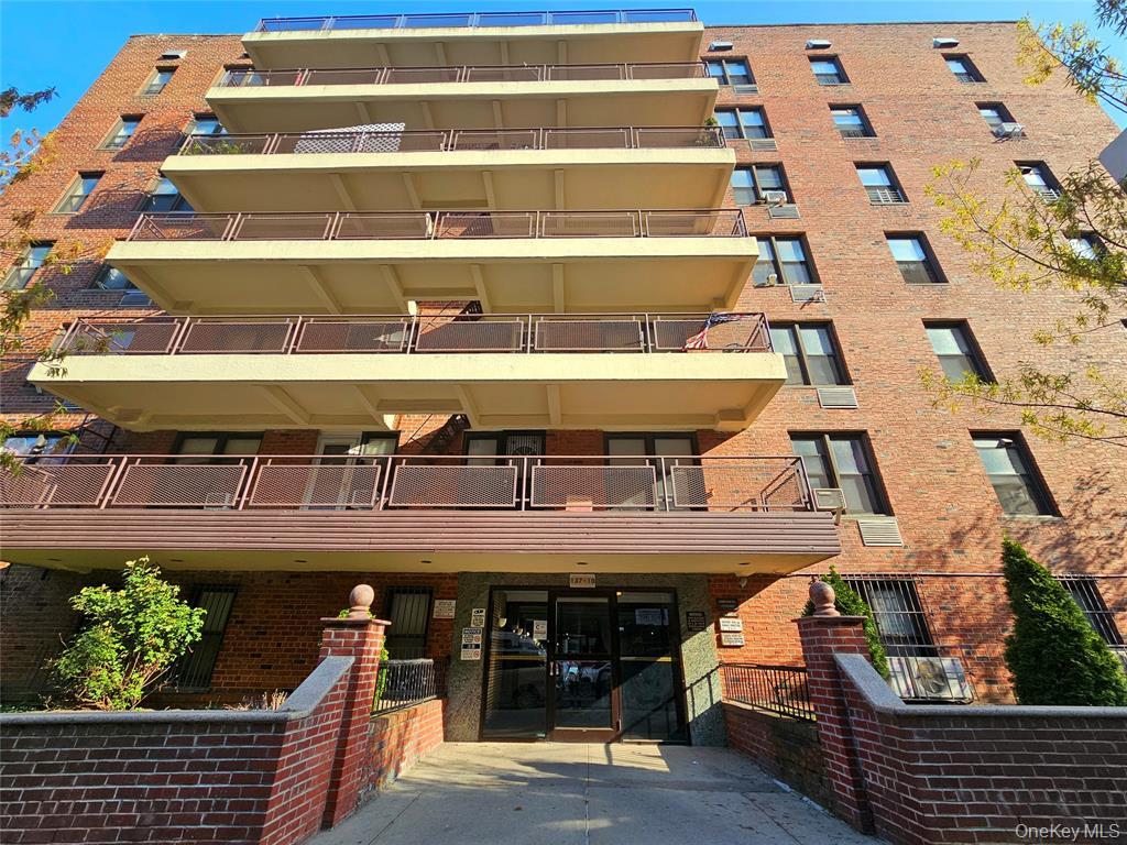 137-10 Franklin Avenue 415