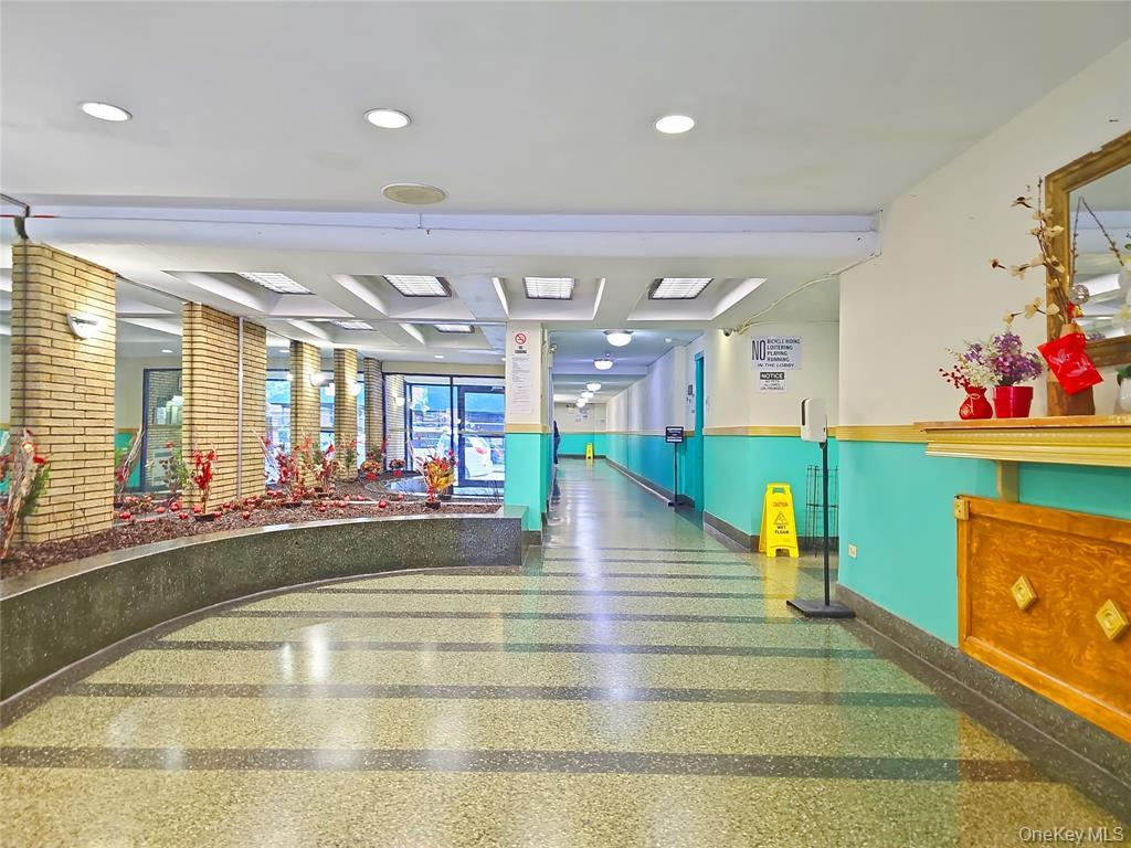 137-10 Franklin Avenue 415