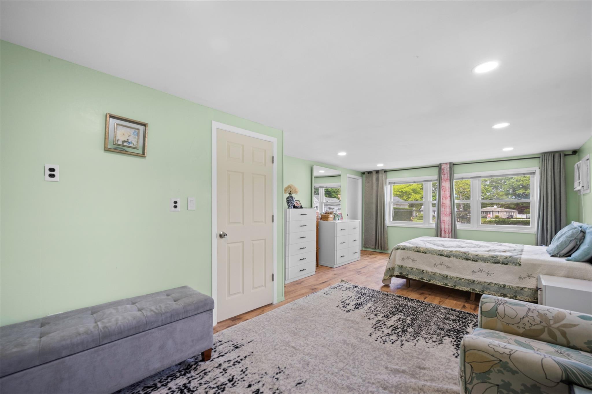 21 Westgate Road, Massapequa Park, New York image 11