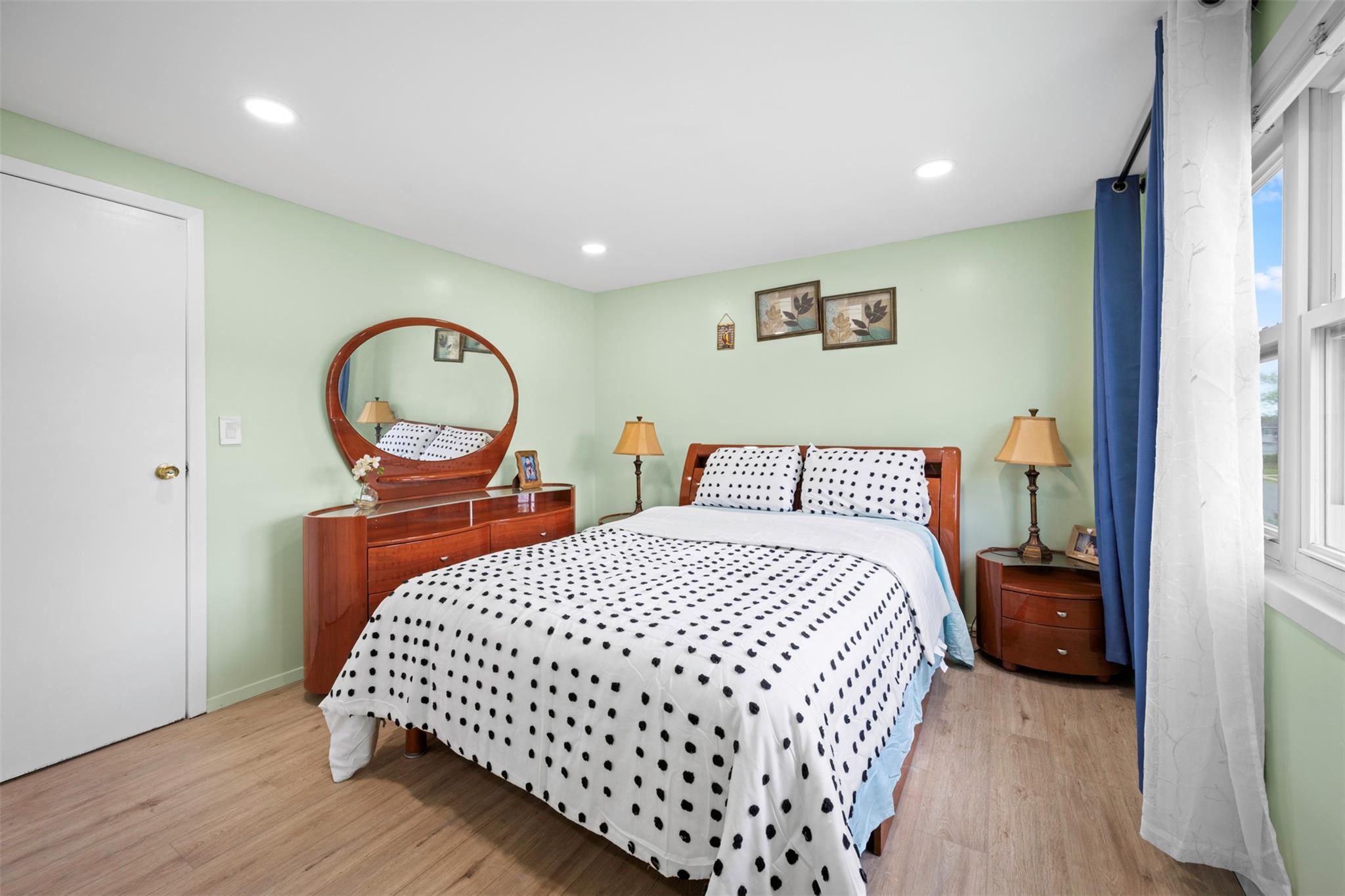 21 Westgate Road, Massapequa Park, New York image 19